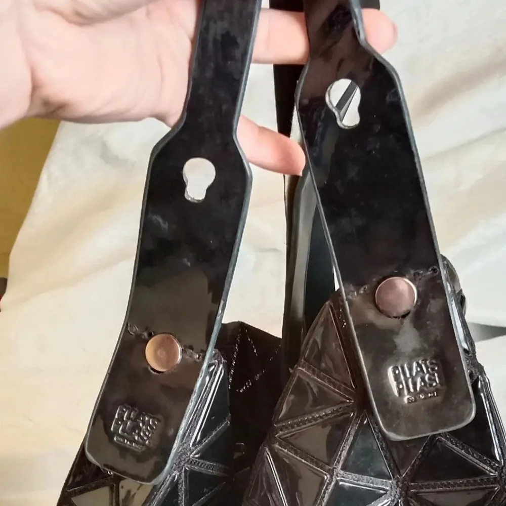 Issey Miyake Prism Tote Bag. - Picture 6 of 9